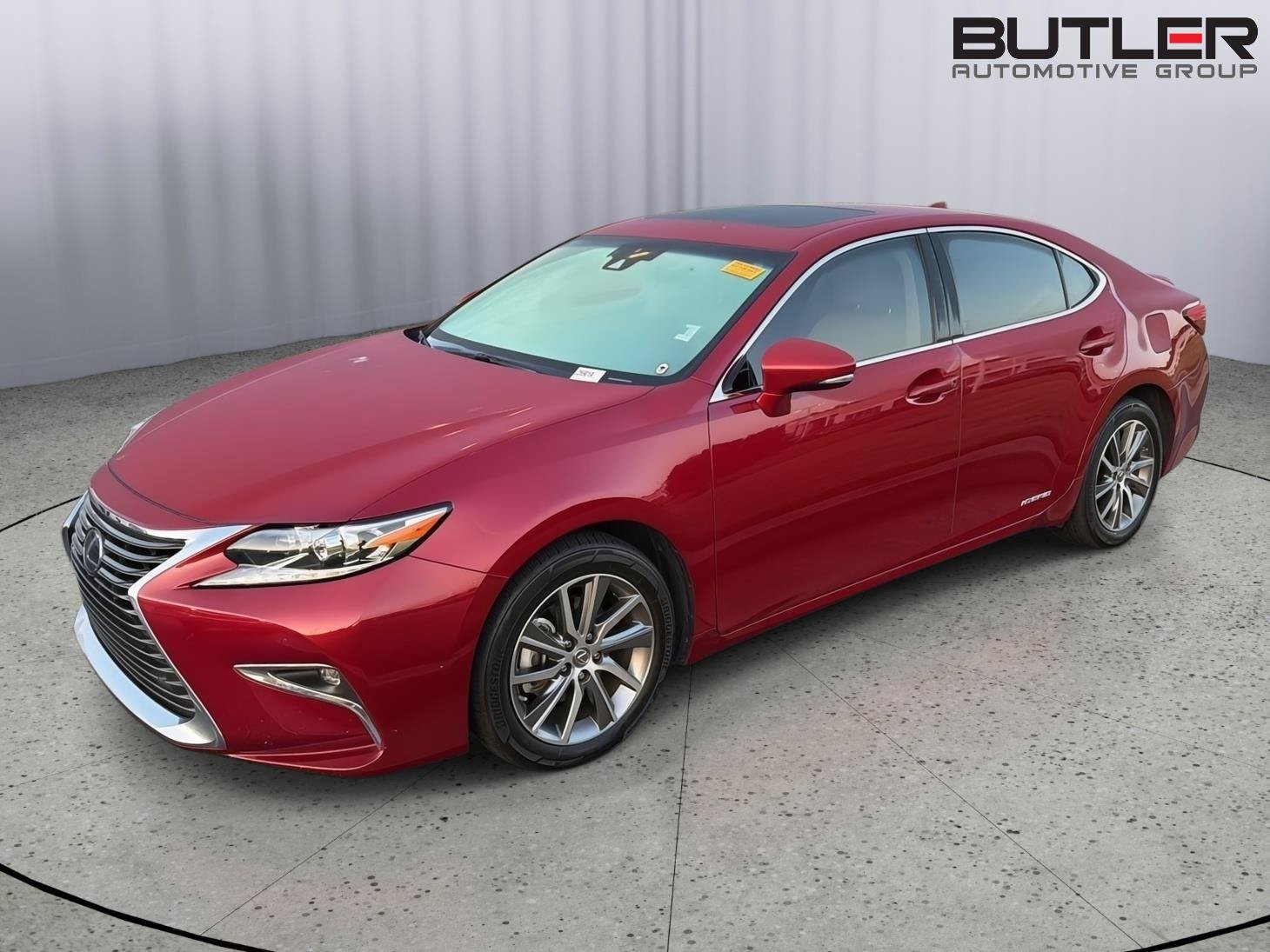 Used 2018 Lexus ES 300h w/ Luxury Package FWD image 1