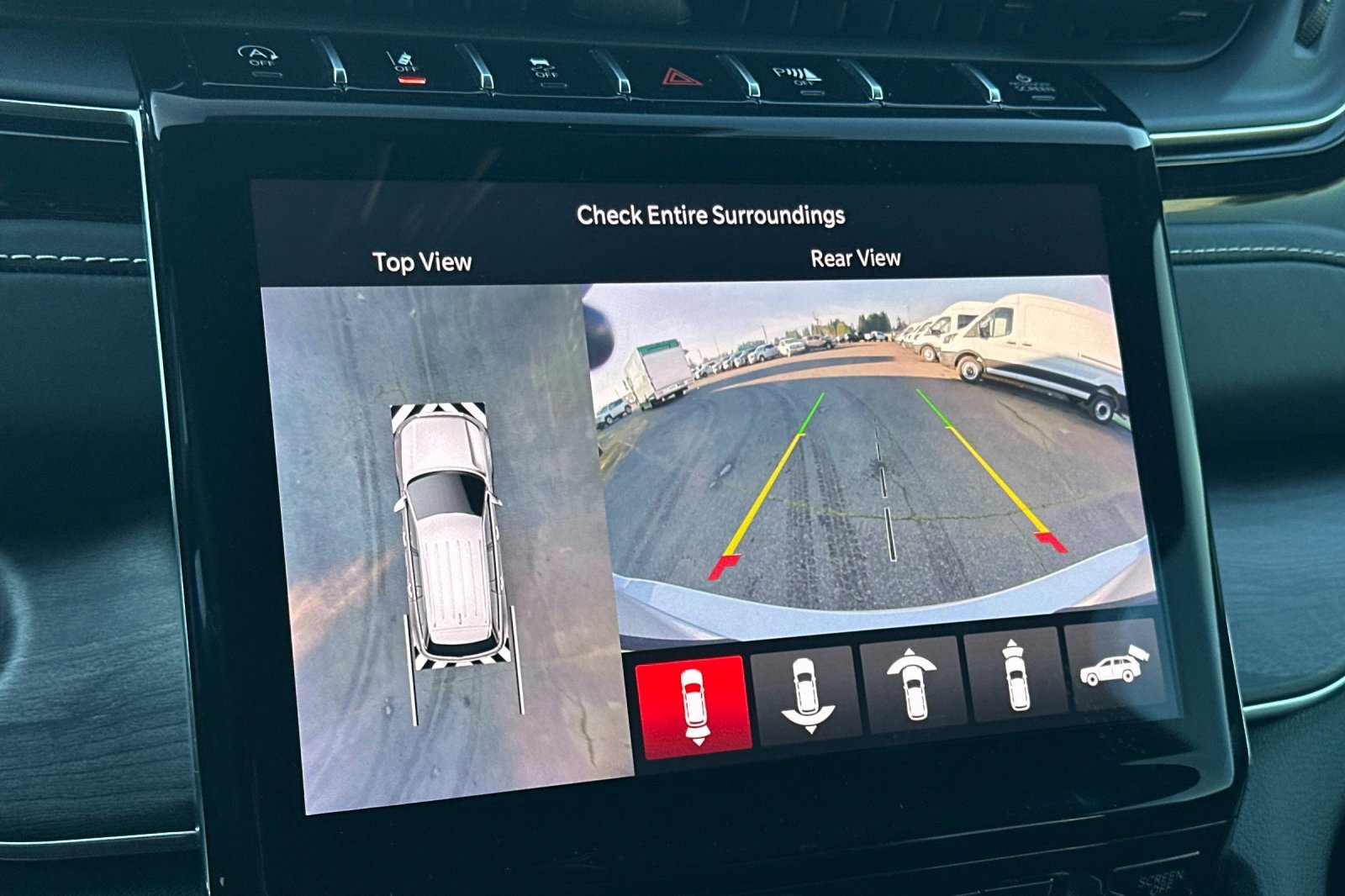 Used 2022 Jeep Grand Cherokee L Overland w/ Advanced Protech Group III image 20