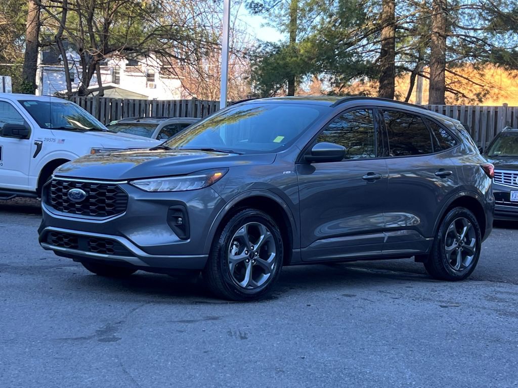 Used 2024 Ford Escape ST-Line Select w/ Tech Pack #1 image 3