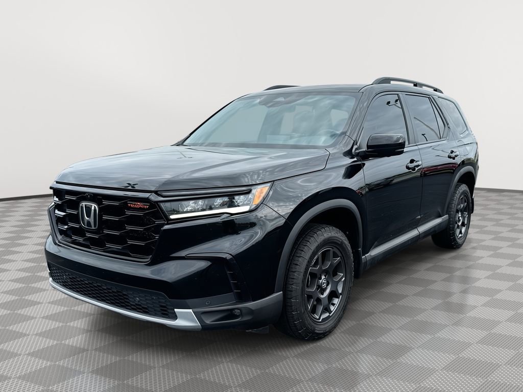 Used 2024 Honda Pilot TrailSport image 1