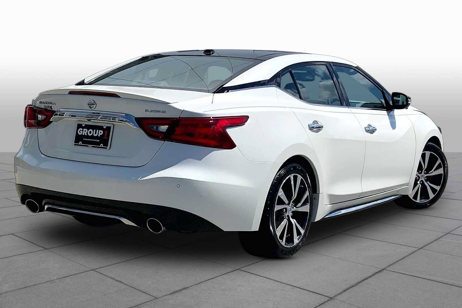 Used 2016 Nissan Maxima Platinum FWD image 15