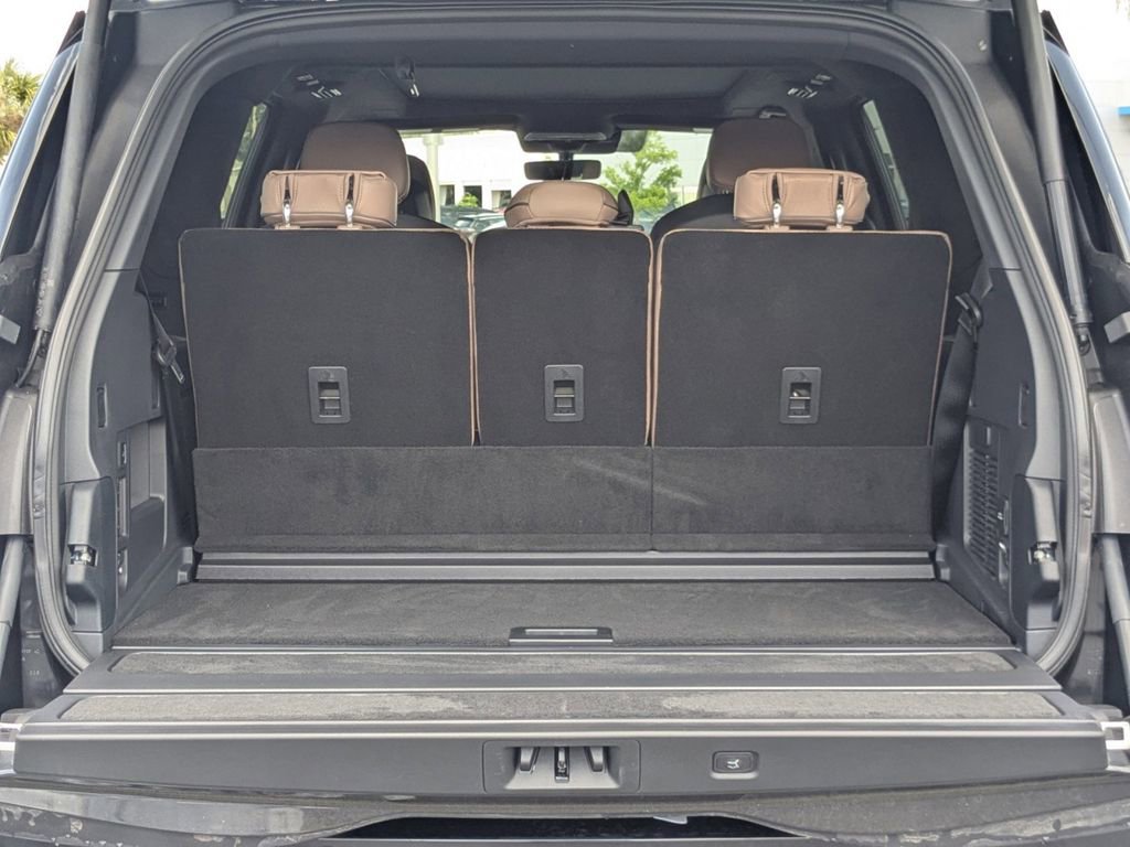 New 2026 Lincoln Navigator Black Label AWD/4WD image 13
