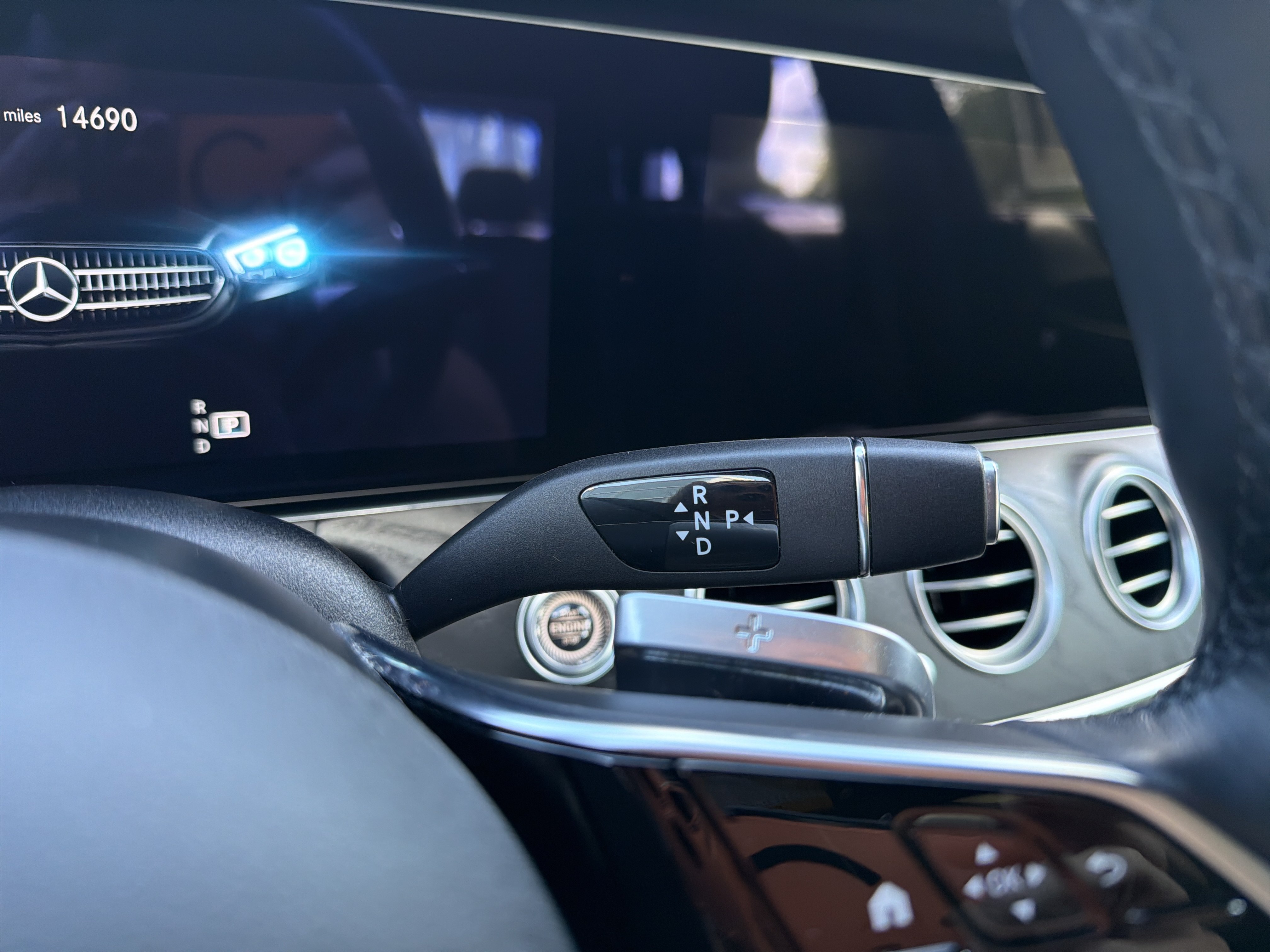 Used 2023 Mercedes-Benz E 350 4MATIC Sedan image 19