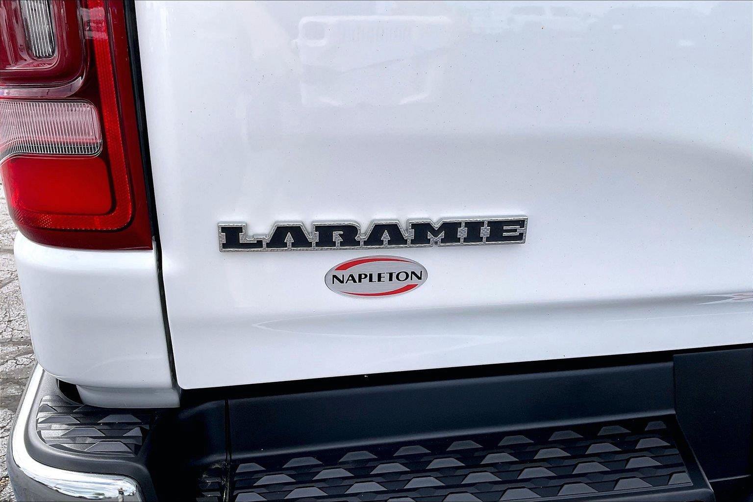 Used 2022 RAM 1500 Laramie AWD/4WD image 9