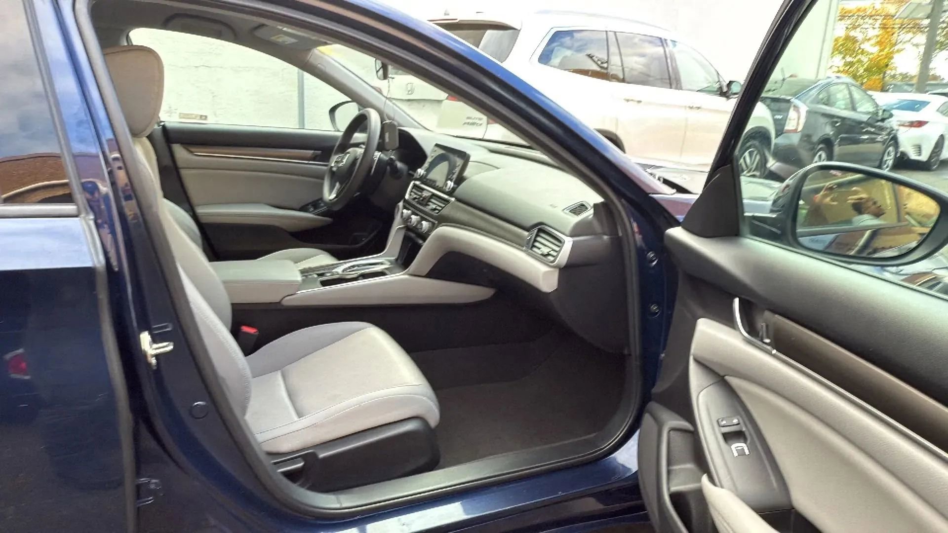 Used 2020 Honda Accord Hybrid image 24