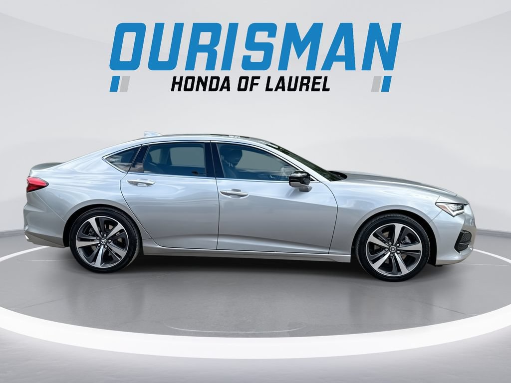 Used 2025 Acura TLX w/ Technology Package FWD image 9