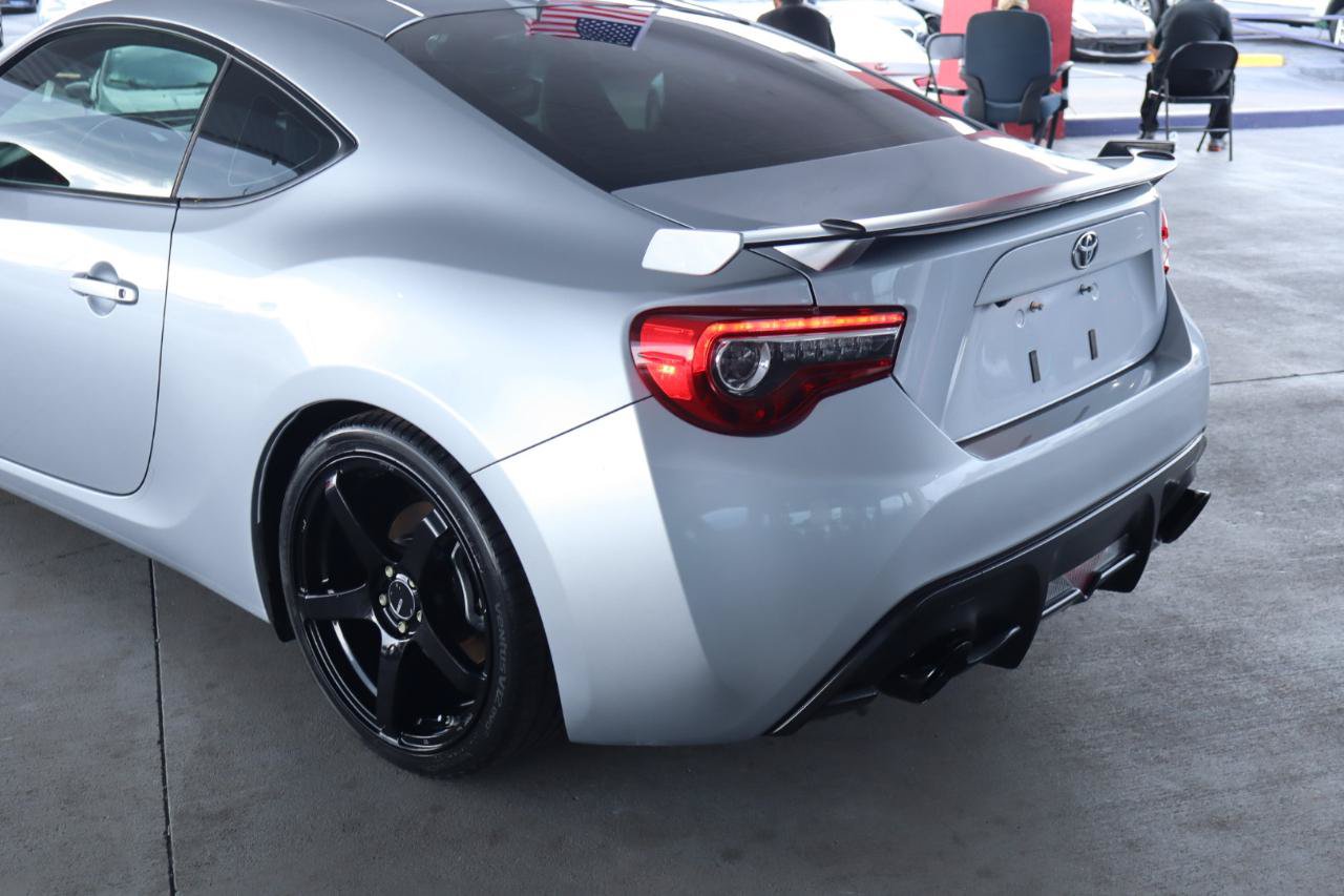 Used 2020 Toyota 86 RWD image 9