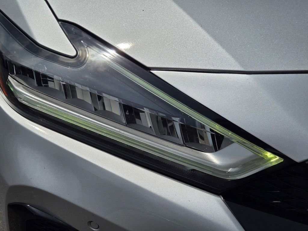 Used 2021 Nissan Maxima Platinum w/ Sport Mat Group FWD image 4
