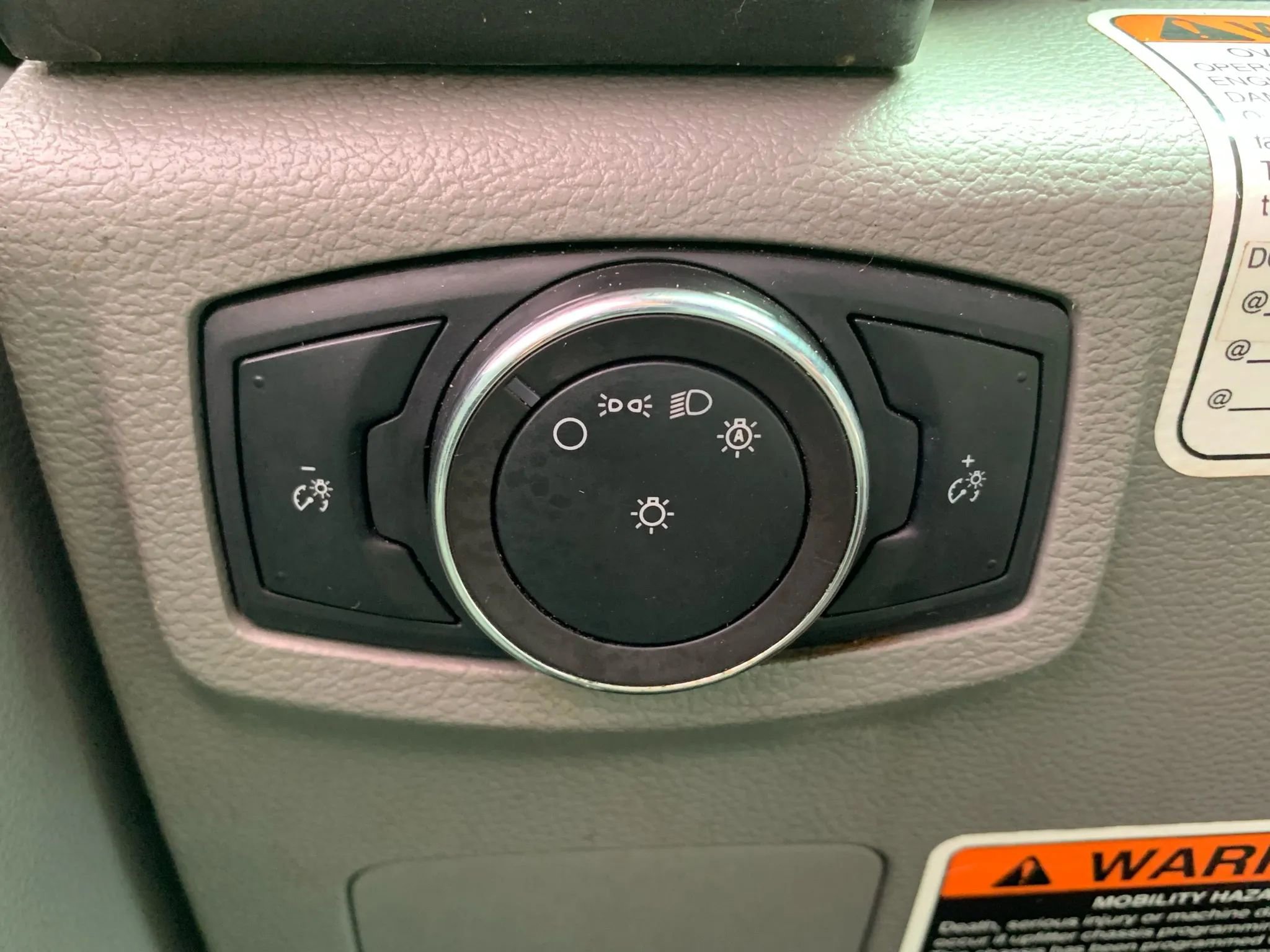 Used 2019 Ford F550 4x4 Regular Cab Super Duty image 18