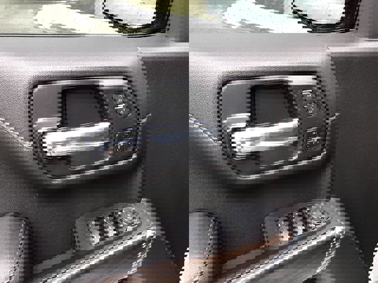 Used 2020 GMC Sierra 1500 SLT w/ SLT Premium Plus Package image 12