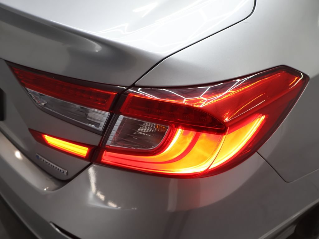 Used 2018 Honda Accord EX image 28
