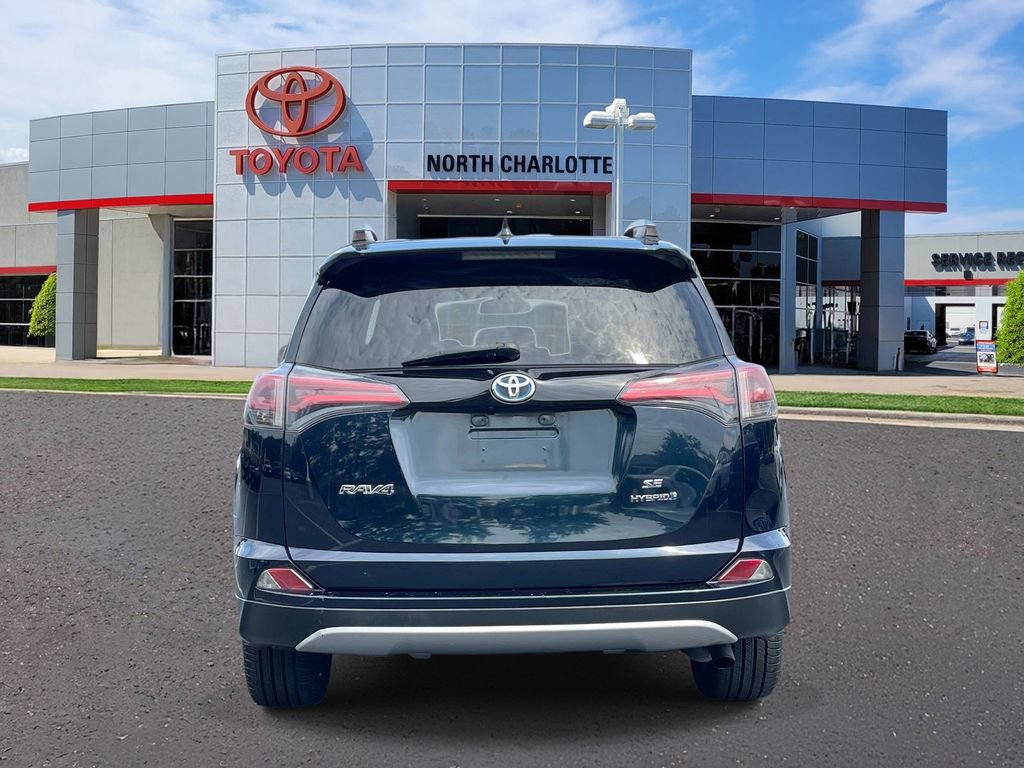 Used 2017 Toyota RAV4 SE AWD/4WD image 5