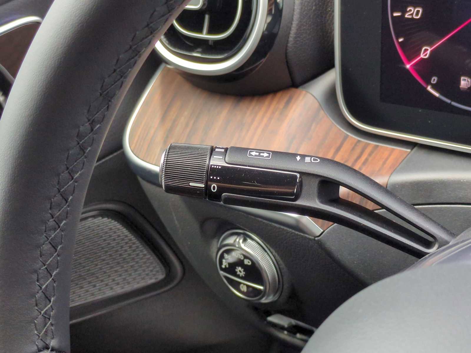 New 2025 Mercedes-Benz C 300 4MATIC Sedan image 28