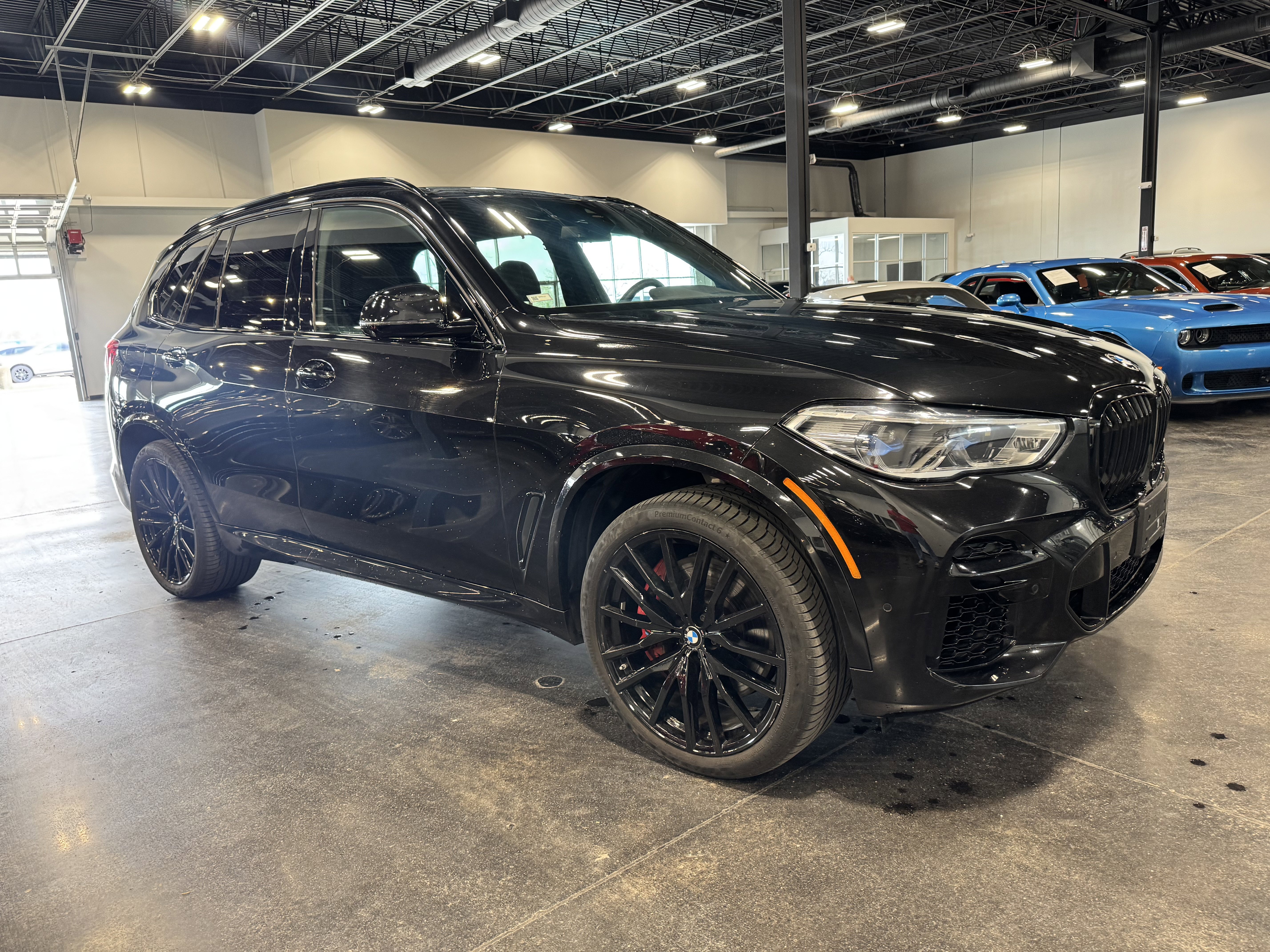Used 2023 BMW X5 M50i w/ Executive Package image 21