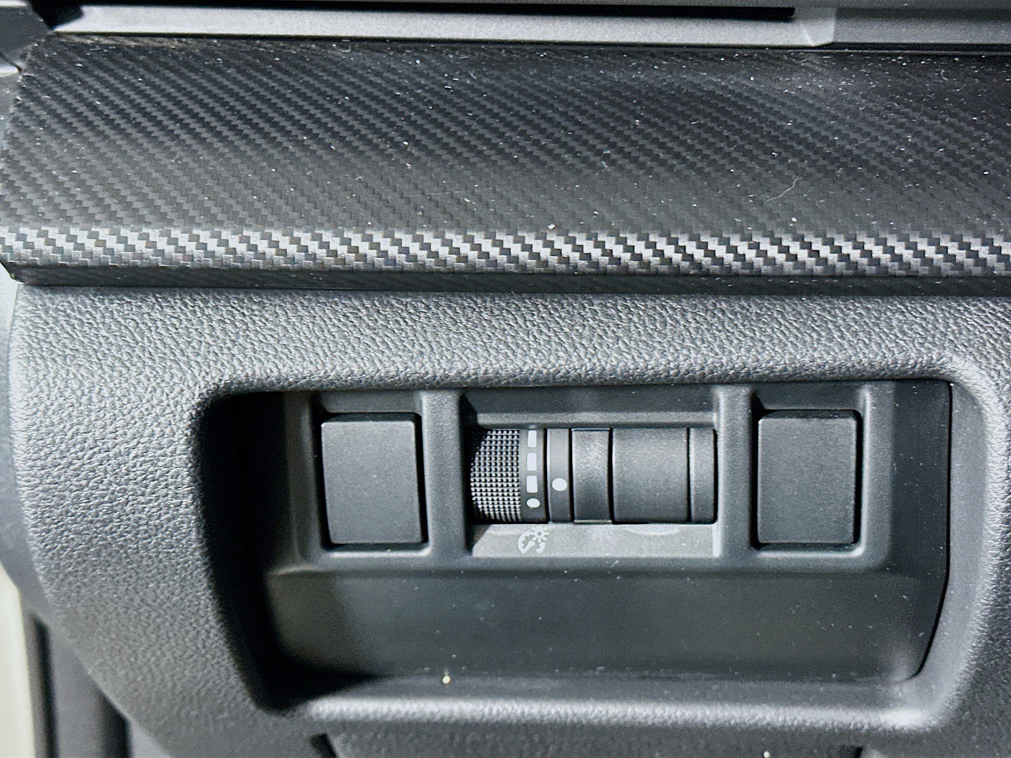 Used 2024 Subaru Crosstrek 2.0i Premium image 16