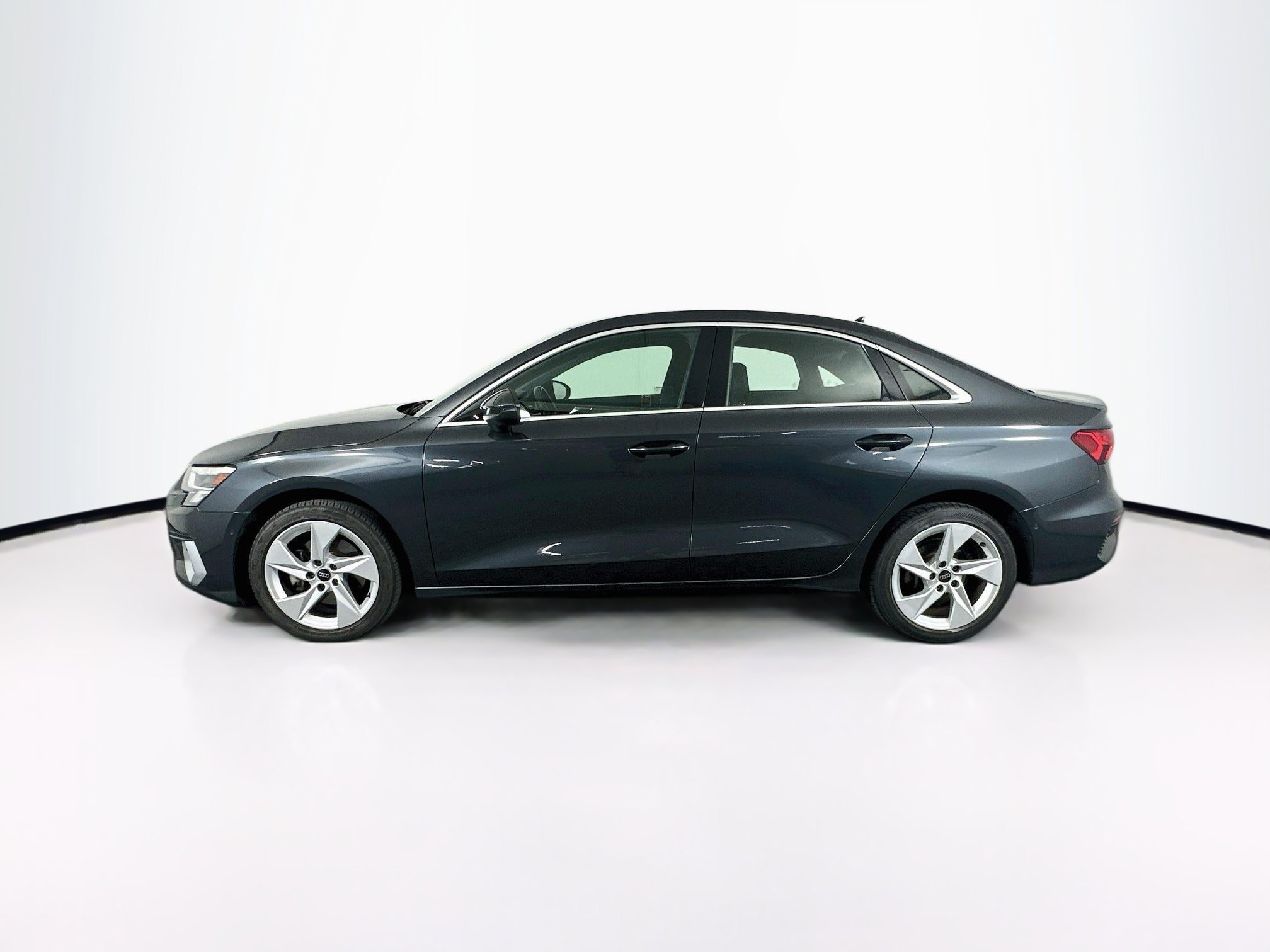 Used 2024 Audi A3 2.0T Premium FWD image 4