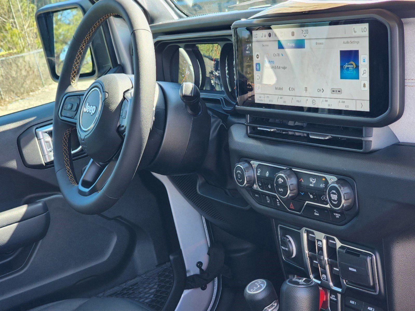 Used 2024 Jeep Wrangler Unlimited Sport image 7