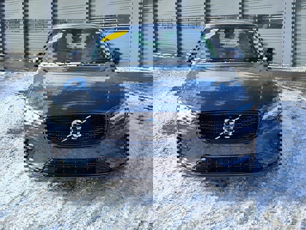 Used 2024 Volvo S60 B5 Plus image 47