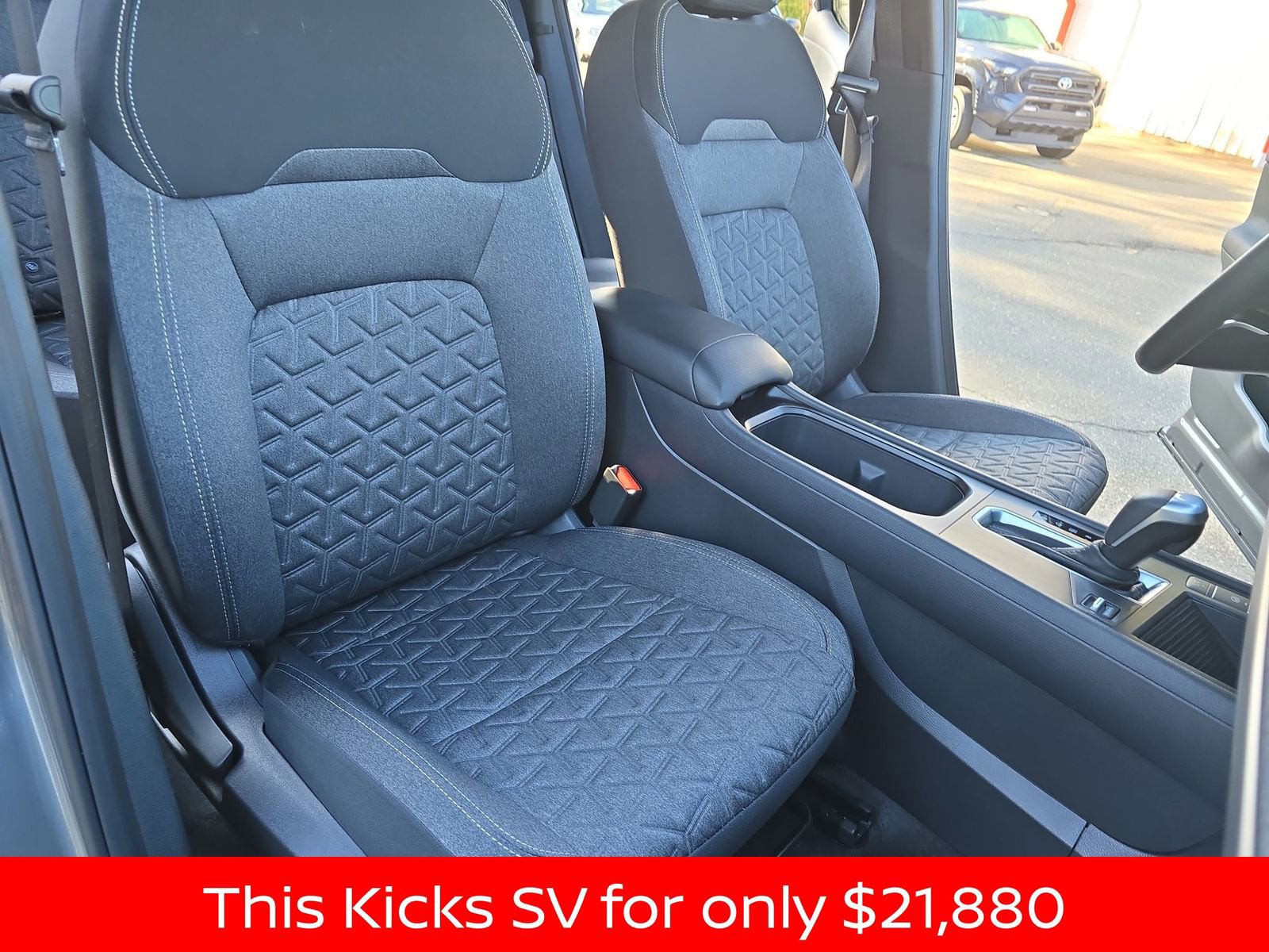 Used 2025 Nissan Kicks SV image 16