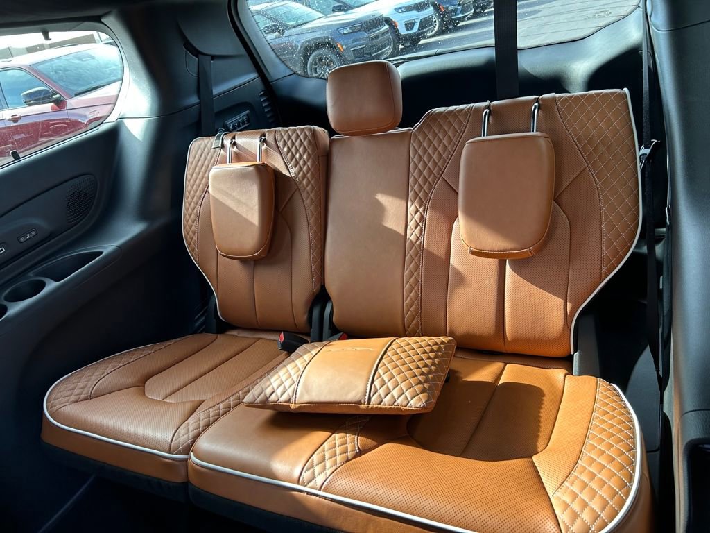 New 2026 Chrysler Pacifica Pinnacle image 26