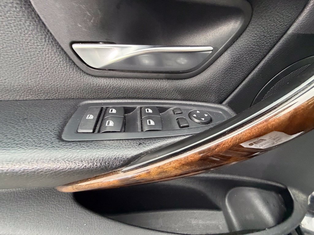 Used 2014 BMW 328d xDrive Sedan AWD/4WD image 15