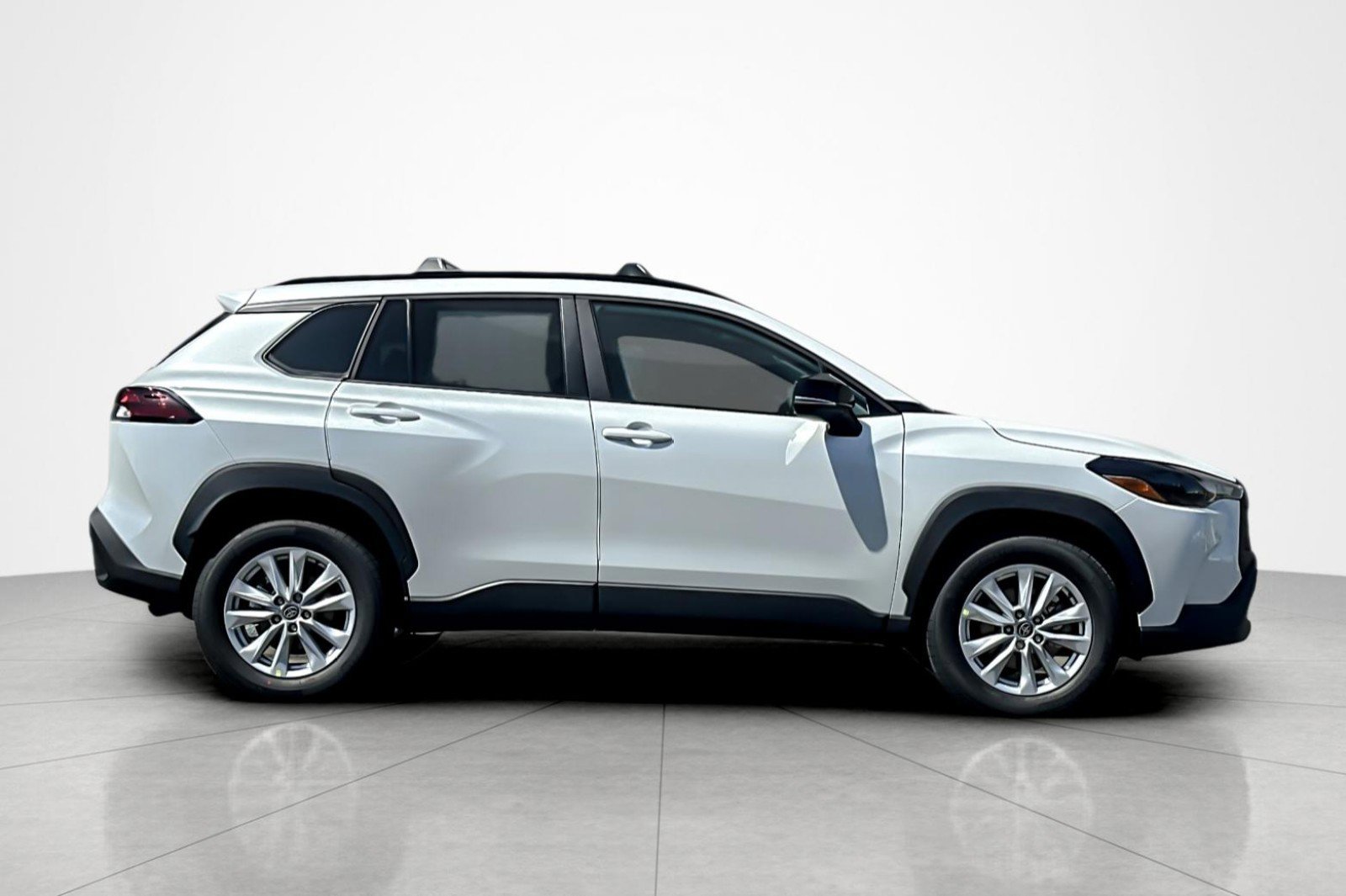 New 2026 Toyota Corolla Cross LE FWD image 6