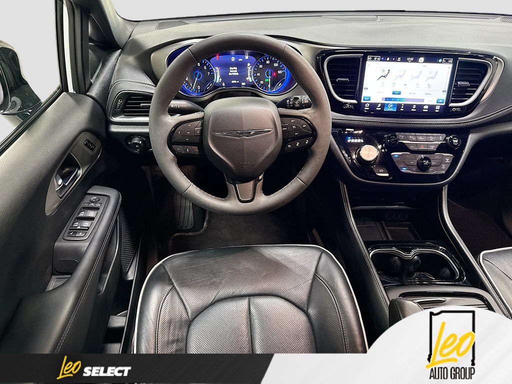Used 2023 Chrysler Pacifica Limited w/ Uconnect Theater Family Group AWD/4WD image 27