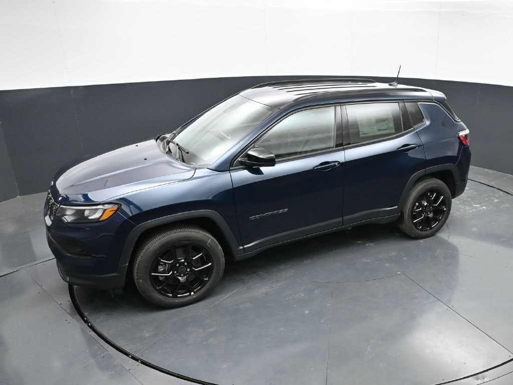 New 2026 Jeep Compass Latitude AWD/4WD image 38