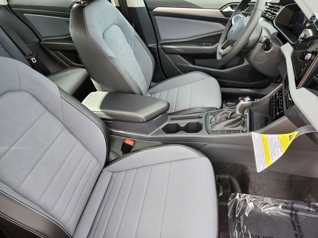 New 2026 Volkswagen Jetta SE image 4