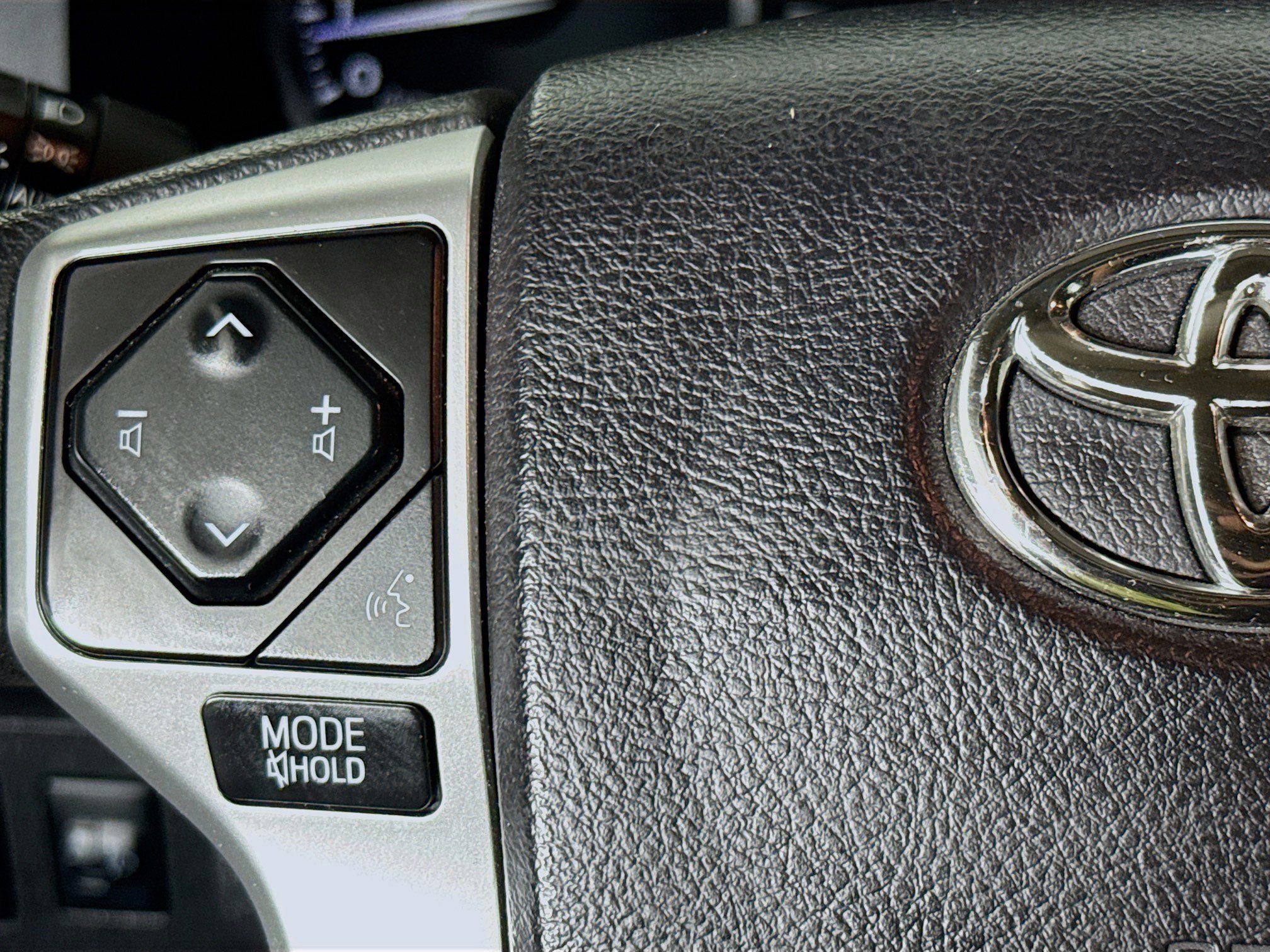 Used 2021 Toyota Tundra SR5 w/ SR5 Upgrade Package image 13