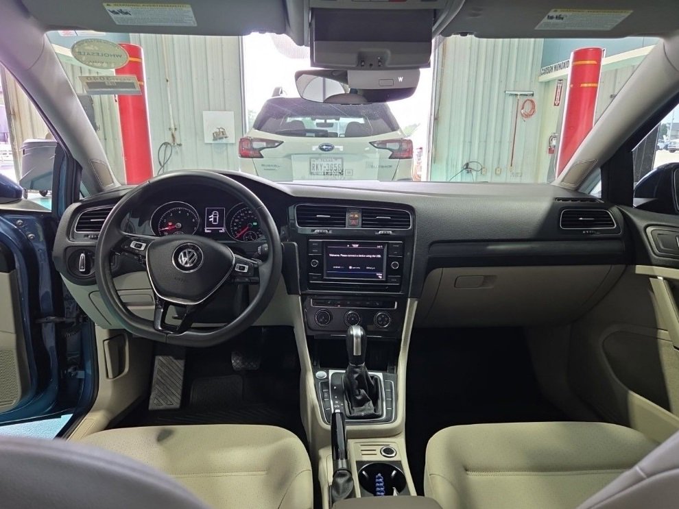 Used 2021 Volkswagen Golf 4-Door image 26