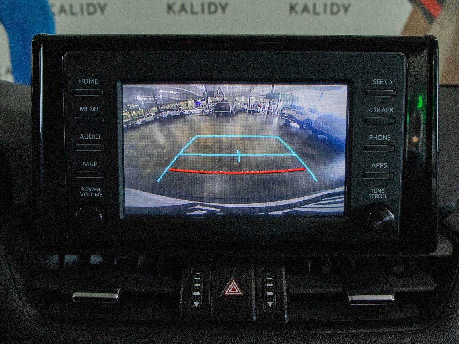 Used 2019 Toyota RAV4 XLE Premium FWD image 6