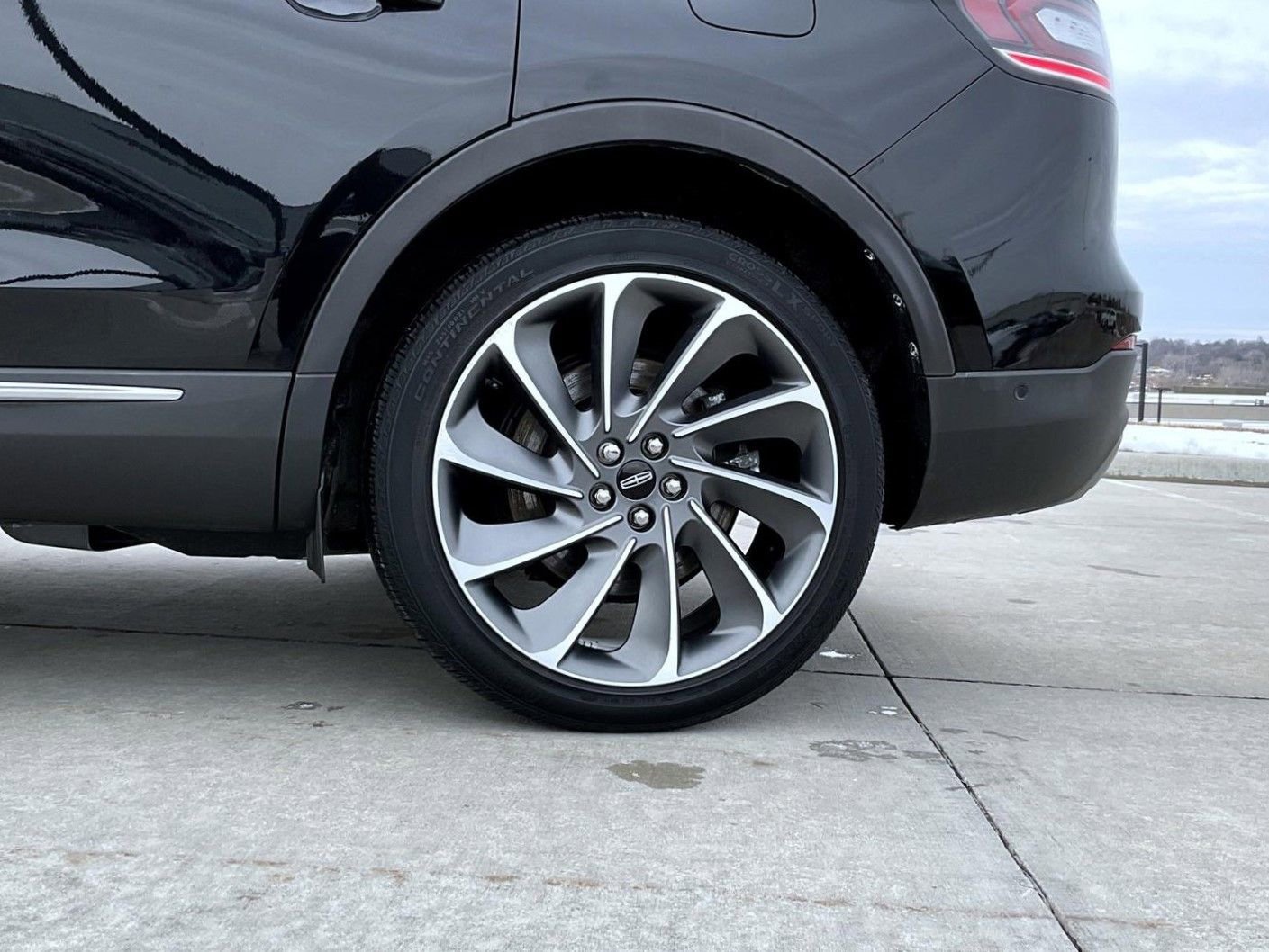 Certified 2023 Lincoln Nautilus Reserve w/ Equipment Group 202A image 23