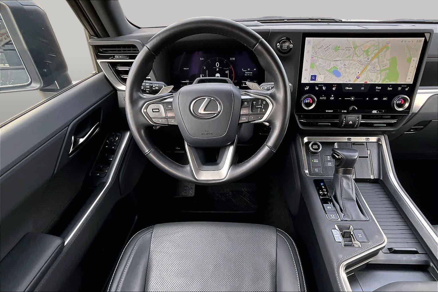 Used 2024 Lexus GX 550 w/ Accessory Package (Z1) AWD/4WD image 5