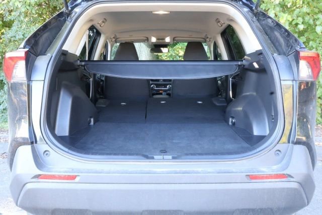 Used 2024 Toyota RAV4 XLE image 21