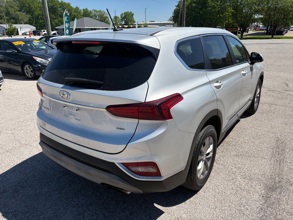 Used 2019 Hyundai Santa Fe SE AWD/4WD image 4
