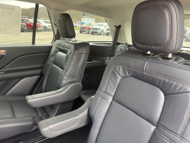 New 2025 Lincoln Aviator Reserve w/ Luxury Package image 12