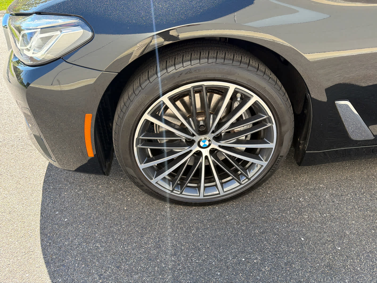 Used 2021 BMW 540i xDrive w/ Convenience Package AWD/4WD image 5