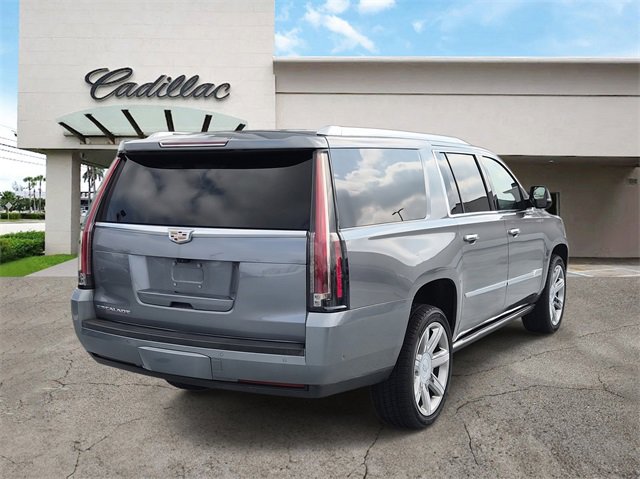 Used 2020 Cadillac Escalade ESV Premium Luxury image 5