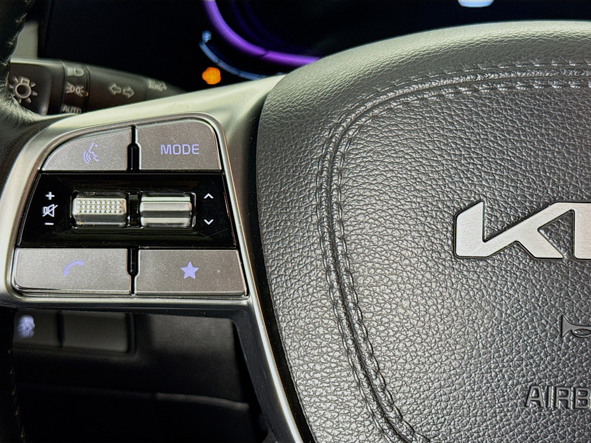 Used 2023 Kia Telluride S image 13