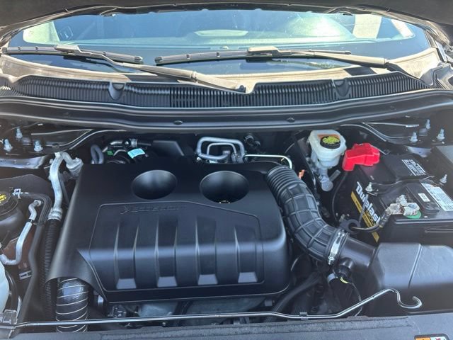 Used 2017 Ford Explorer XLT w/ Equipment Group 202A AWD/4WD image 32