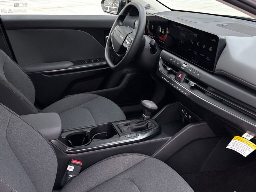 New 2025 Kia K4 LXS image 11