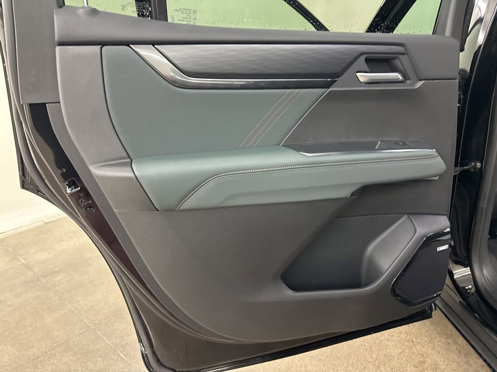 New 2026 GMC Acadia AT4 w/ Luxury Package image 25