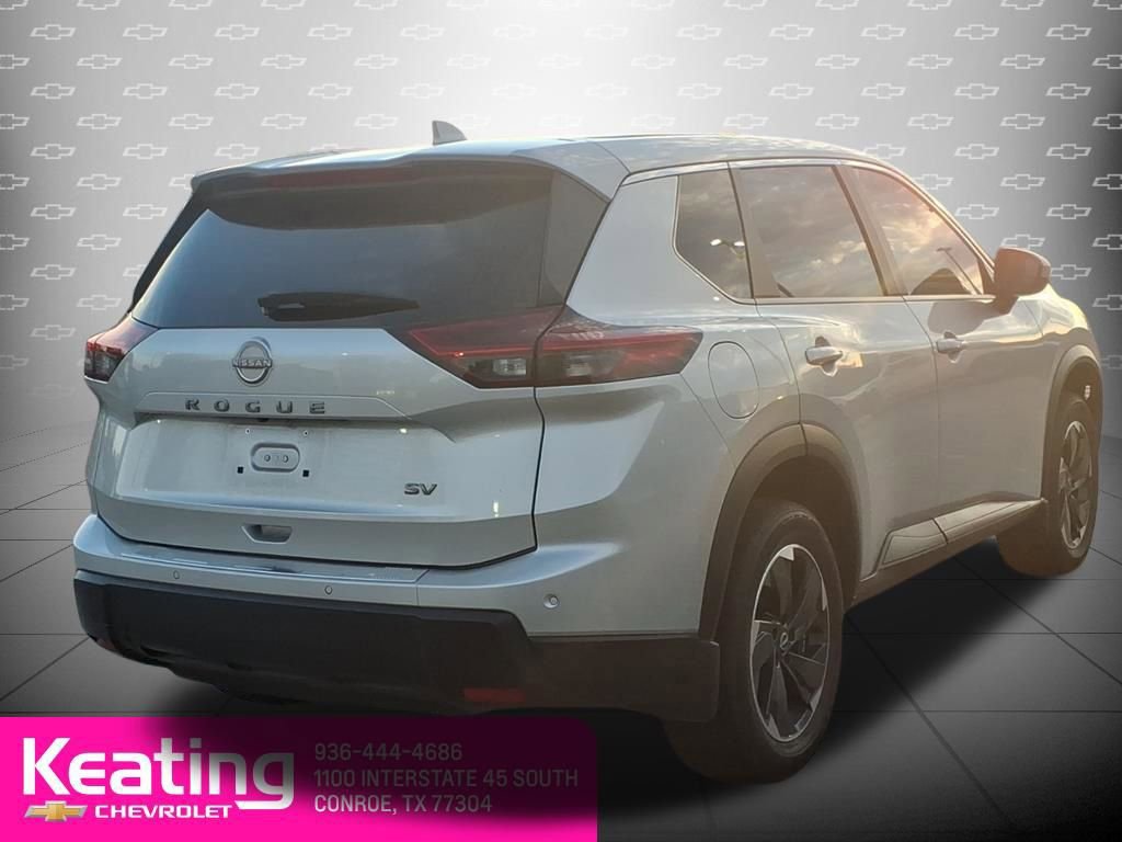 Used 2024 Nissan Rogue SV image 6