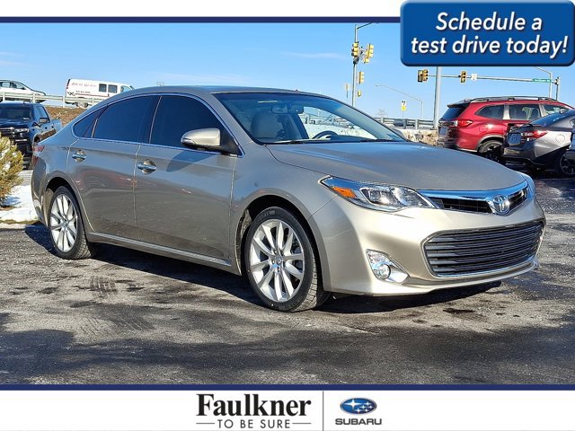 Used 2015 Toyota Avalon Limited image 1