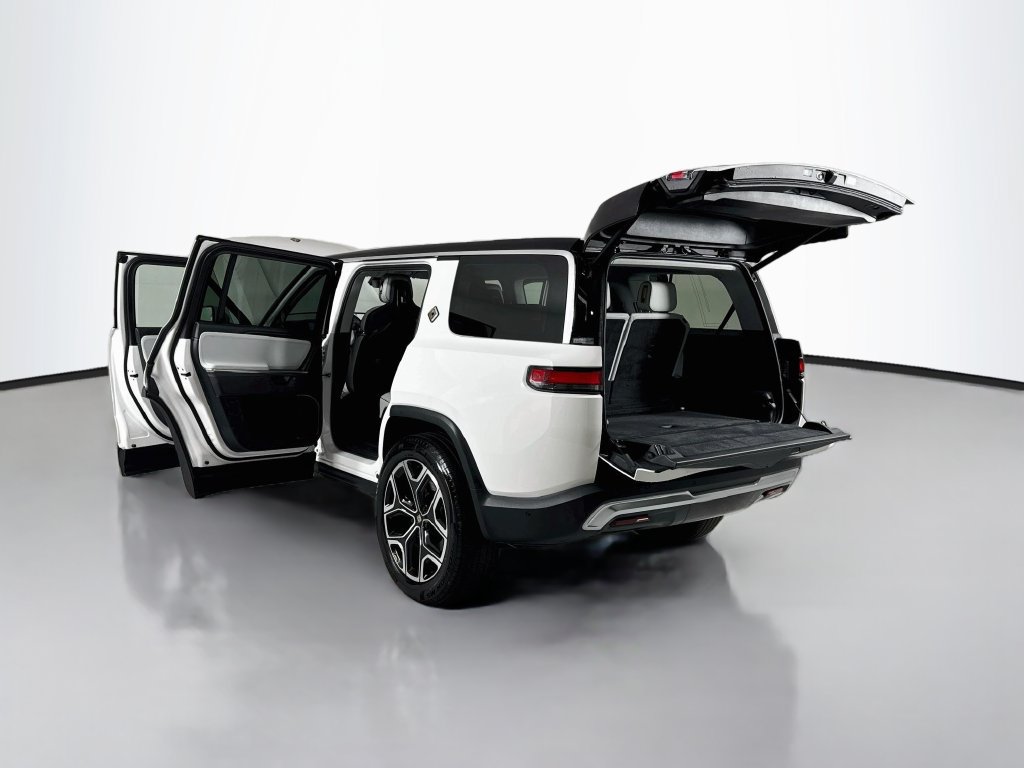 Used 2025 Rivian R1S Adventure Dual AWD/4WD image 28