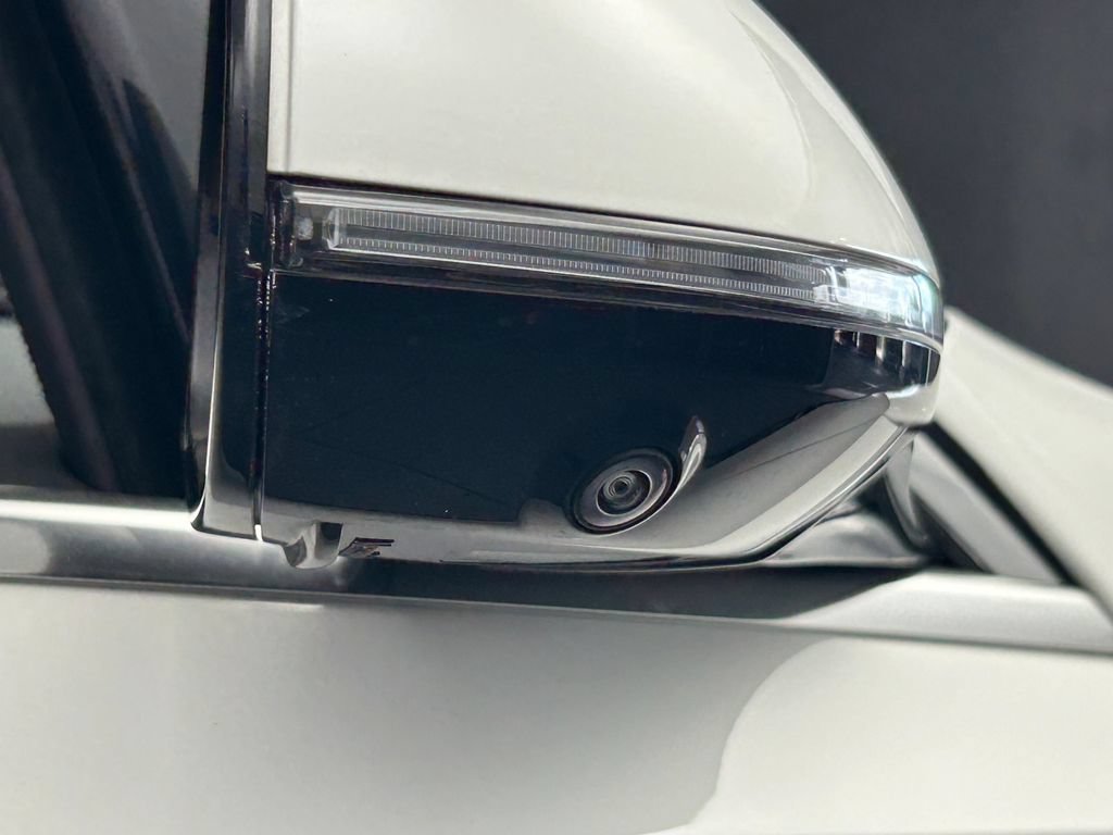 Used 2025 Mercedes-Benz E 350 Sedan w/ Winter Package image 51
