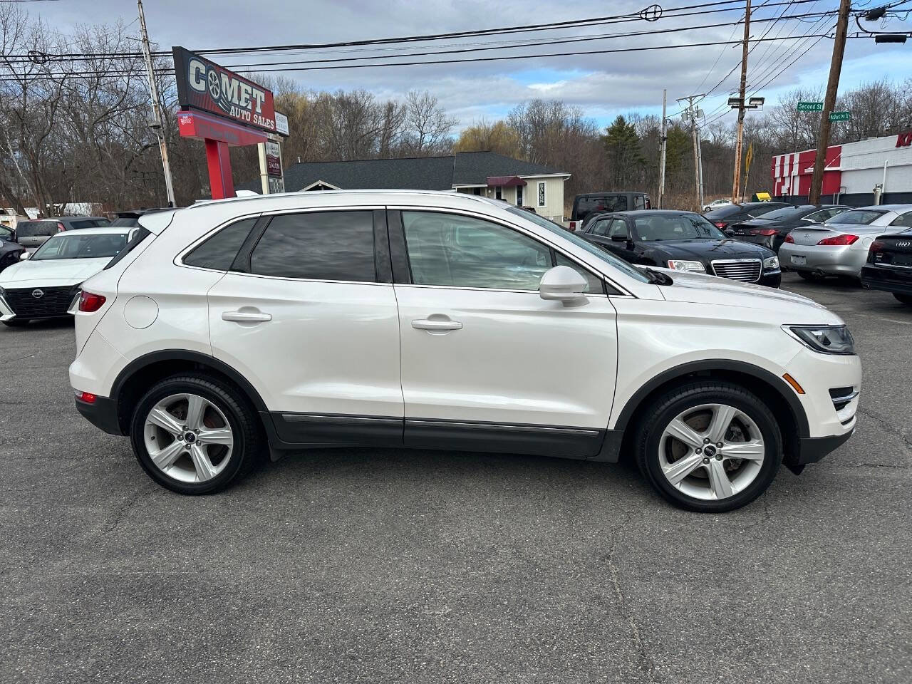 Used 2018 Lincoln MKC Premiere image 3