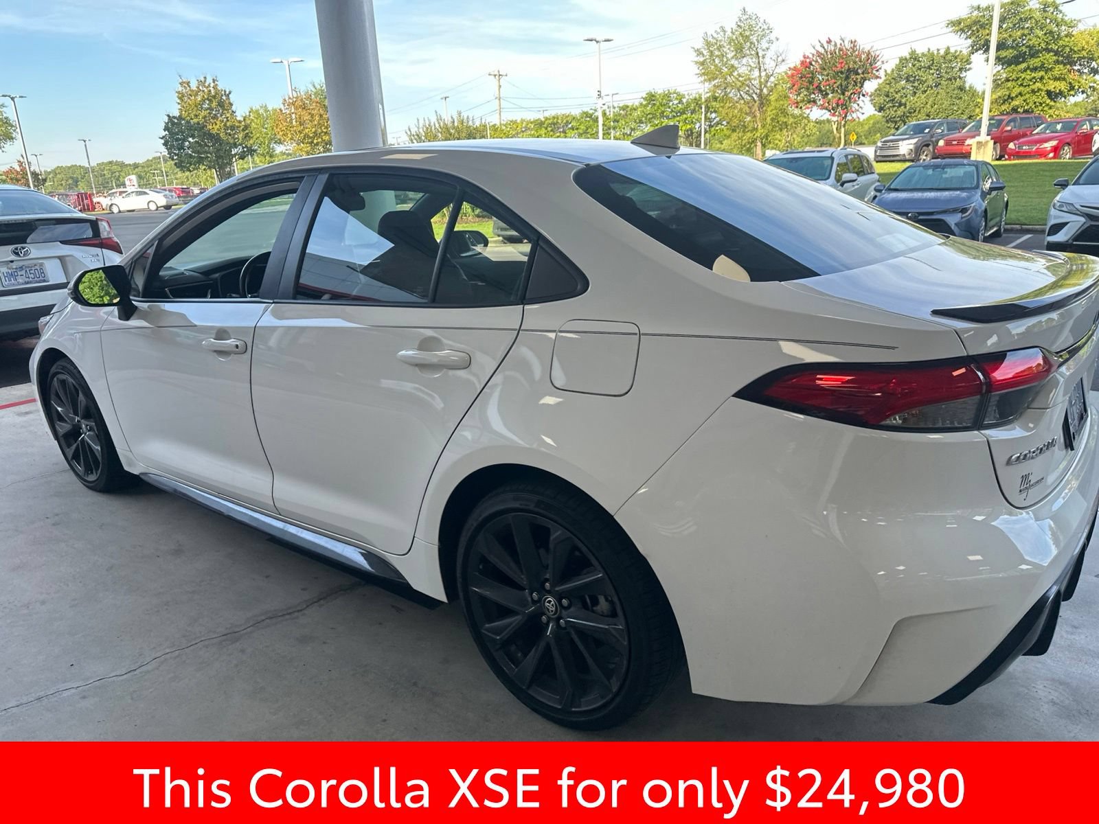Used 2023 Toyota Corolla XSE FWD image 14