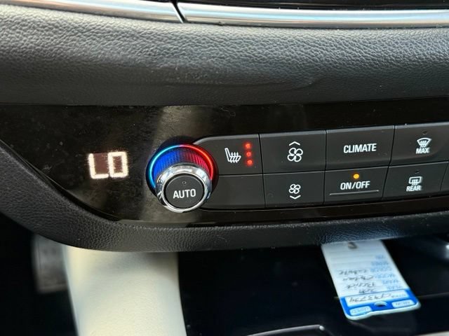 Used 2019 Buick Enclave Essence AWD/4WD image 19